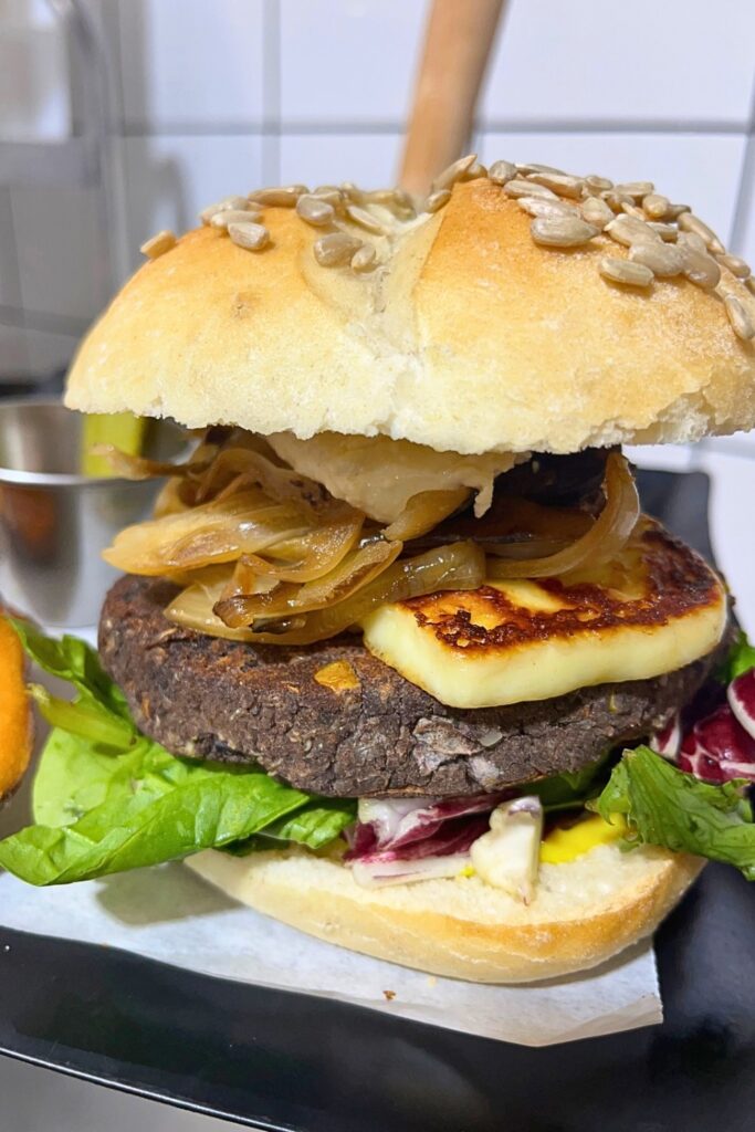 VEGGIE BURGER gourmet en Pistacho Coffee Brunch, Los Cristianos